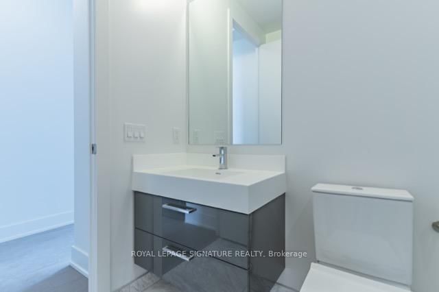 1 Yorkville Avenue, Unit 5606 - Photo 25