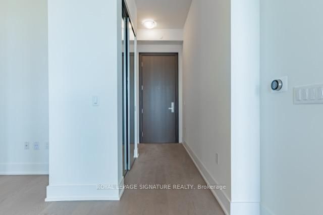 1 Yorkville Avenue, Unit 5606 - Photo 3