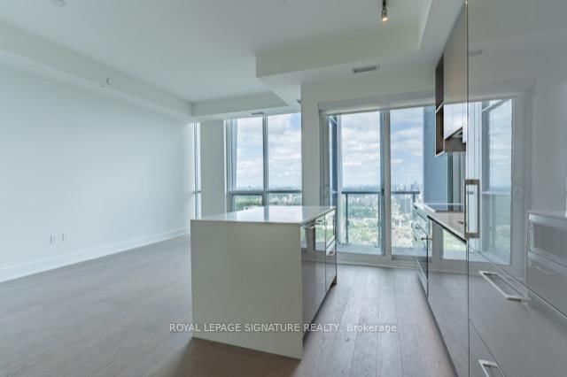 1 Yorkville Avenue, Unit 5606 - Photo 7