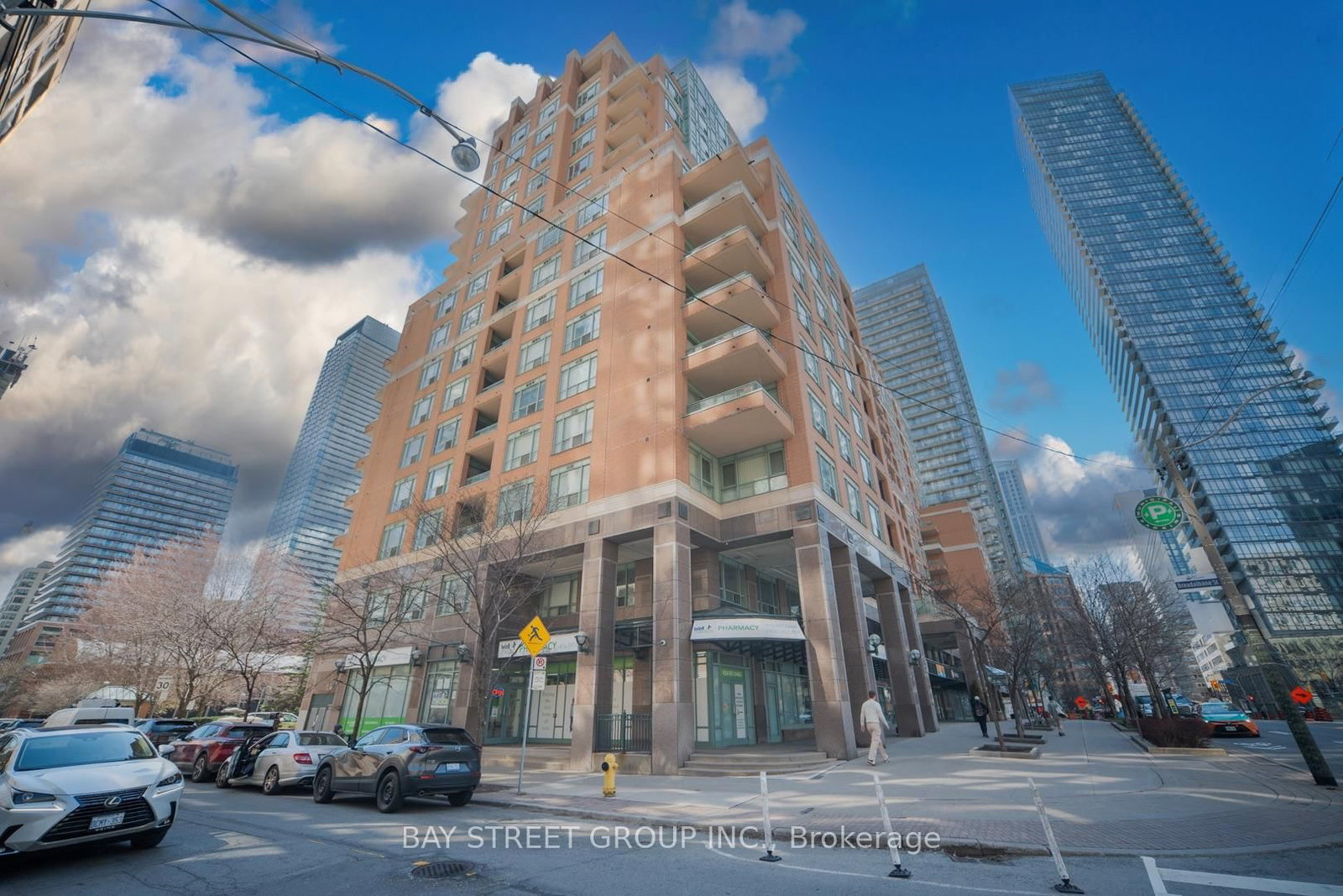 889 Bay Street, Unit 713