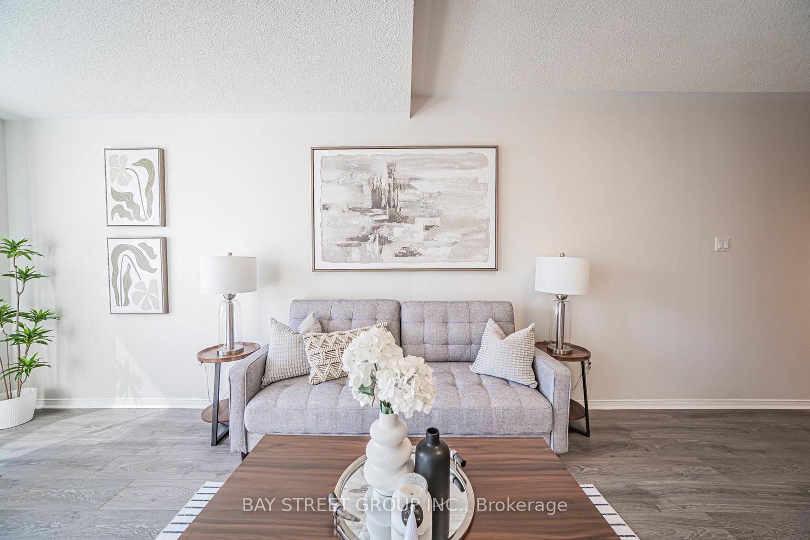 889 Bay Street, Unit 713 - Photo 14