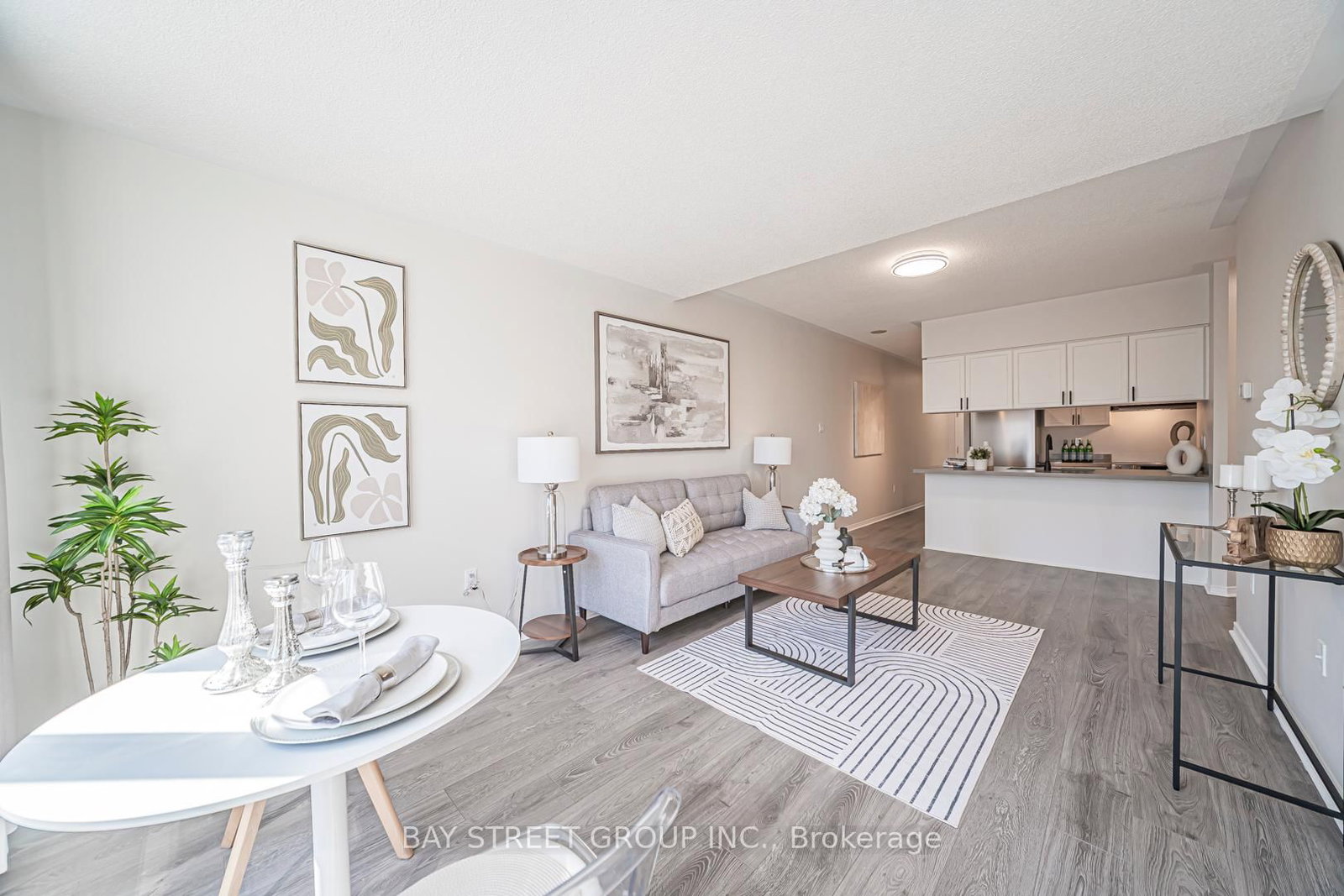 889 Bay Street, Unit 713 - Photo 15