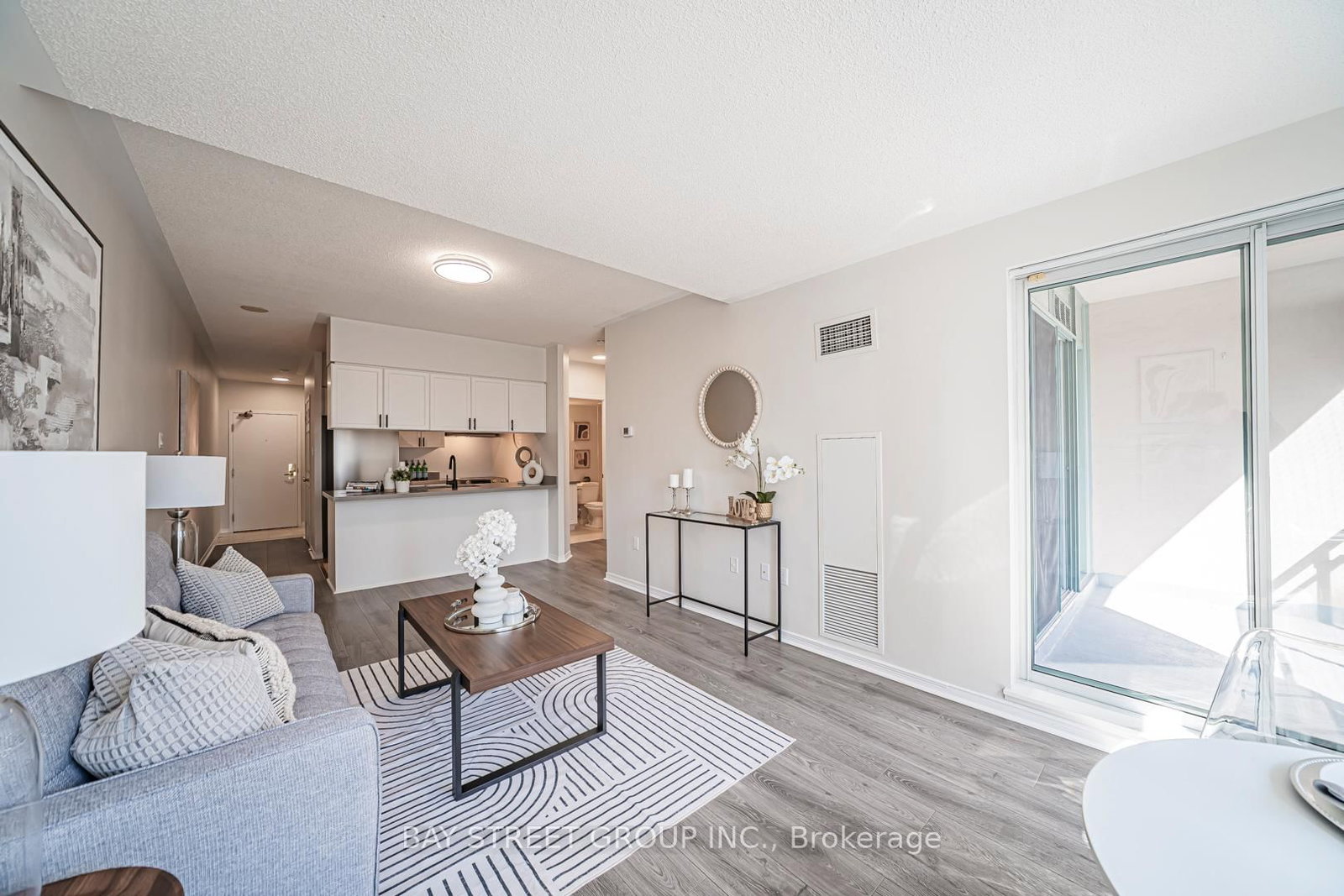 889 Bay Street, Unit 713 - Photo 17