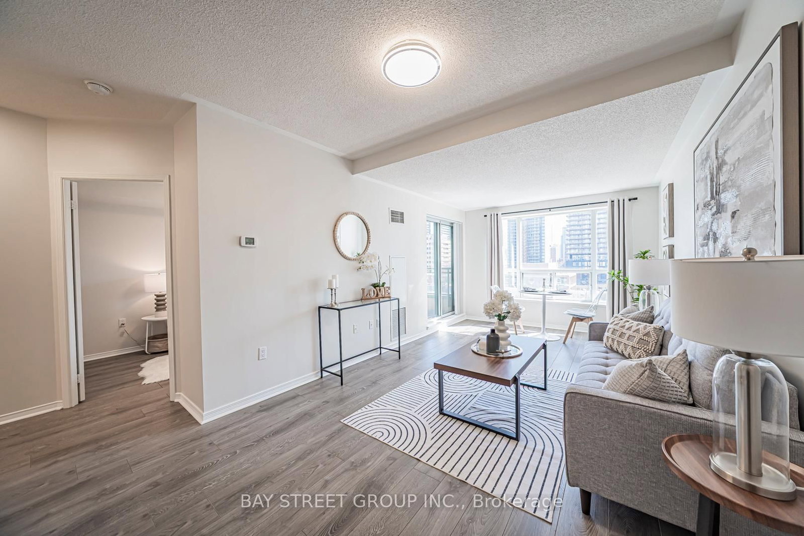 889 Bay Street, Unit 713 - Photo 18