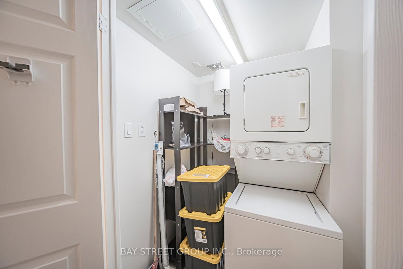 889 Bay Street, Unit 713 - Photo 26