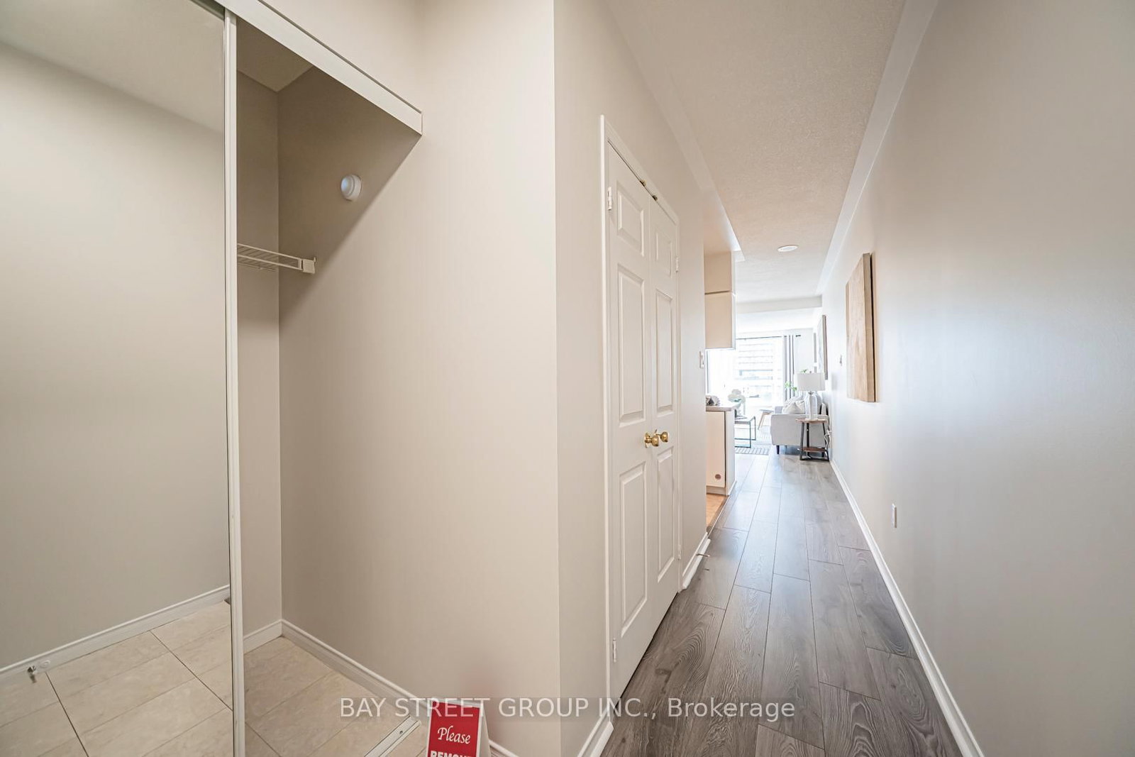 889 Bay Street, Unit 713 - Photo 7