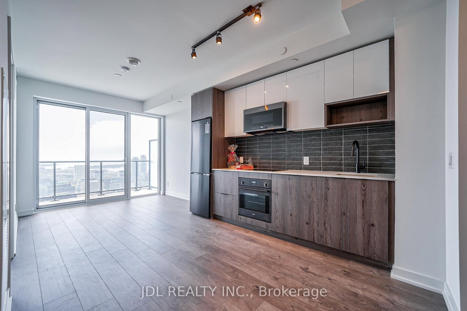 5 Defries Street, Unit 3503 - Photo 2