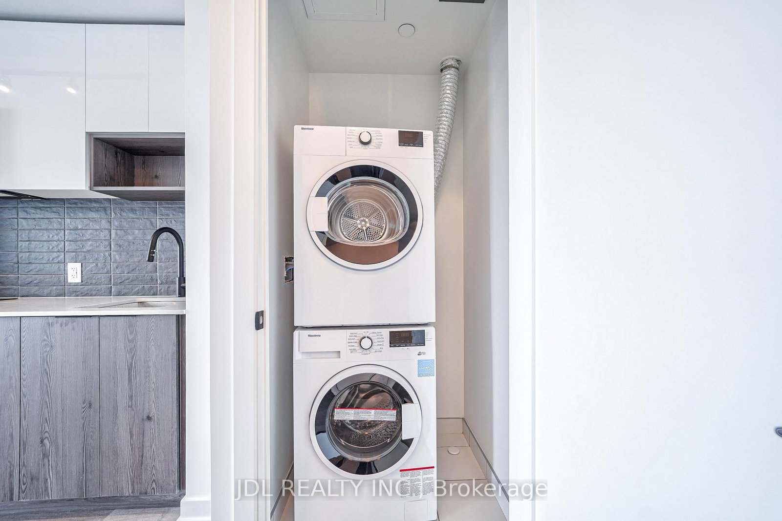 5 Defries Street, Unit 3503 - Photo 8