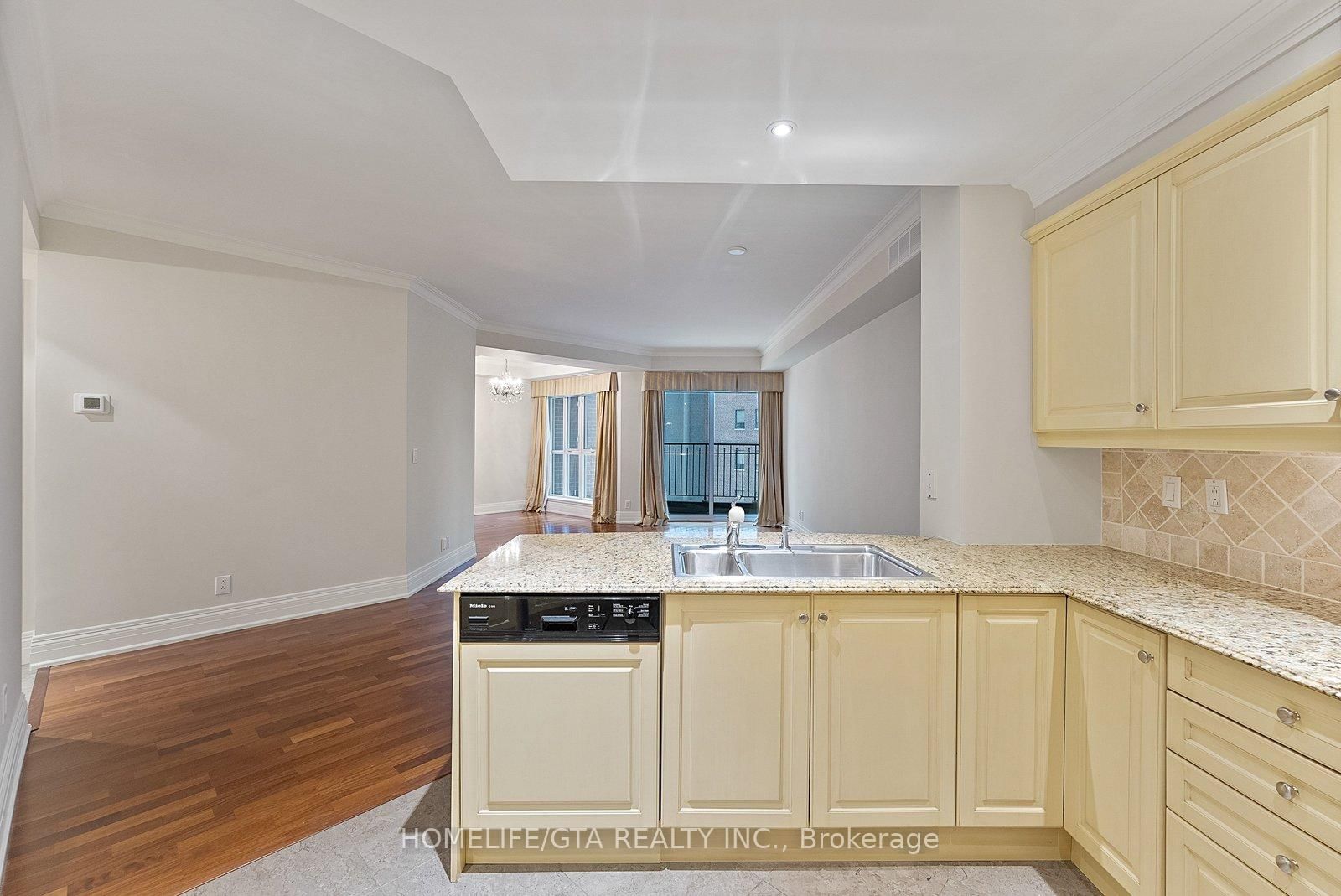 33 Delisle Avenue, Unit 610 - Photo 18