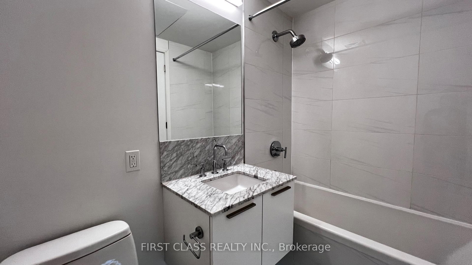 3 Gloucester Street, Unit 4010 - Photo 12