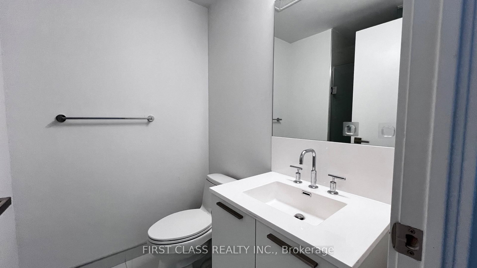 3 Gloucester Street, Unit 4010 - Photo 17