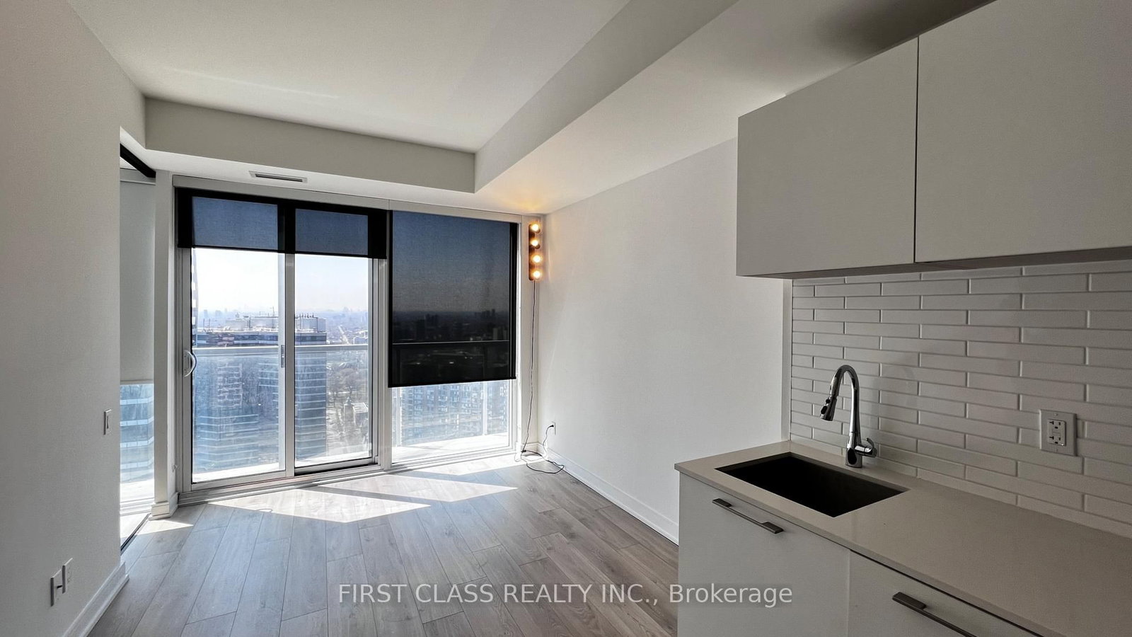 3 Gloucester Street, Unit 4010 - Photo 18