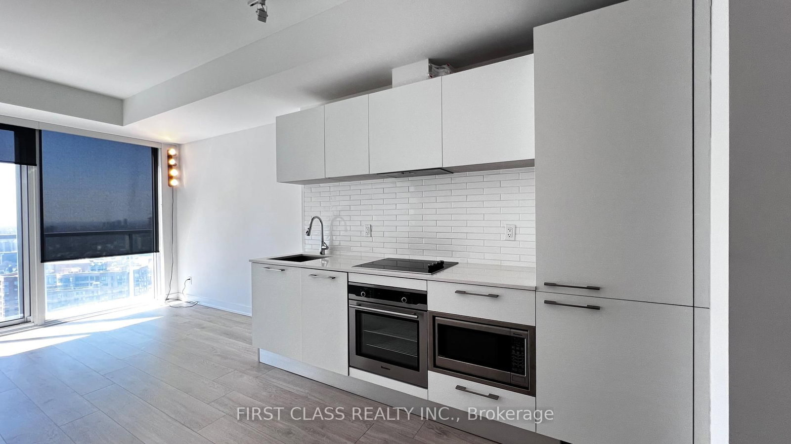3 Gloucester Street, Unit 4010 - Photo 2