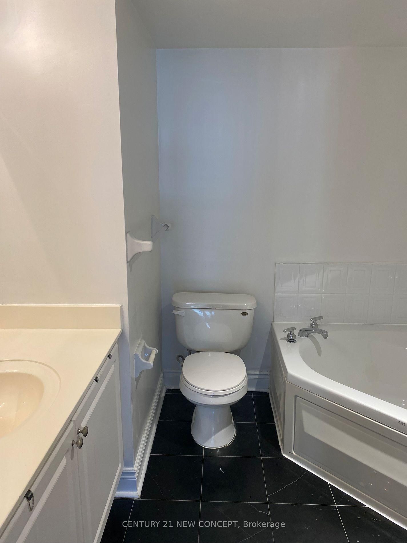 1 Rean Drive, Unit Th 11 - Photo 8