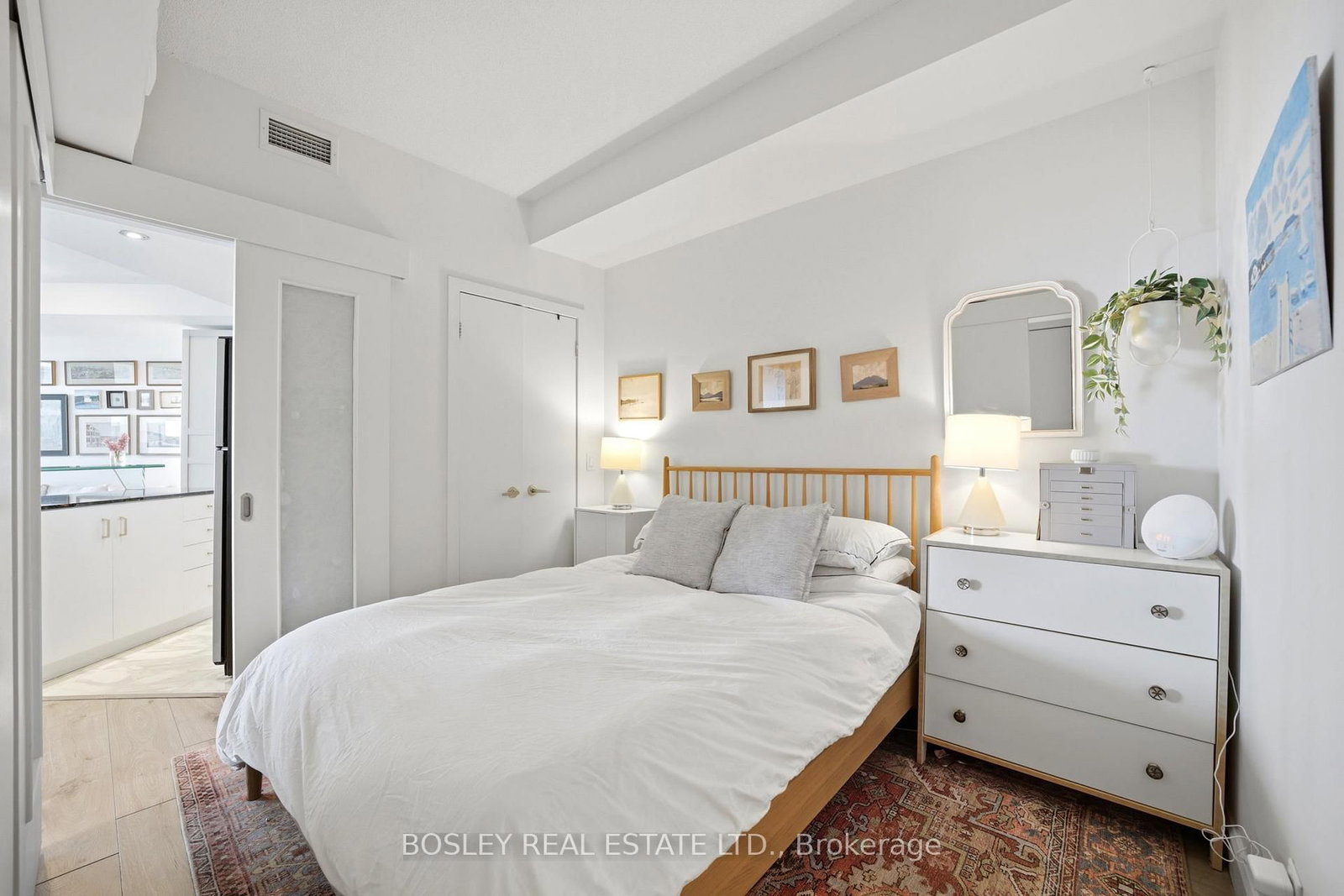 218 Queens Quay W, Unit 2011 - Photo 14