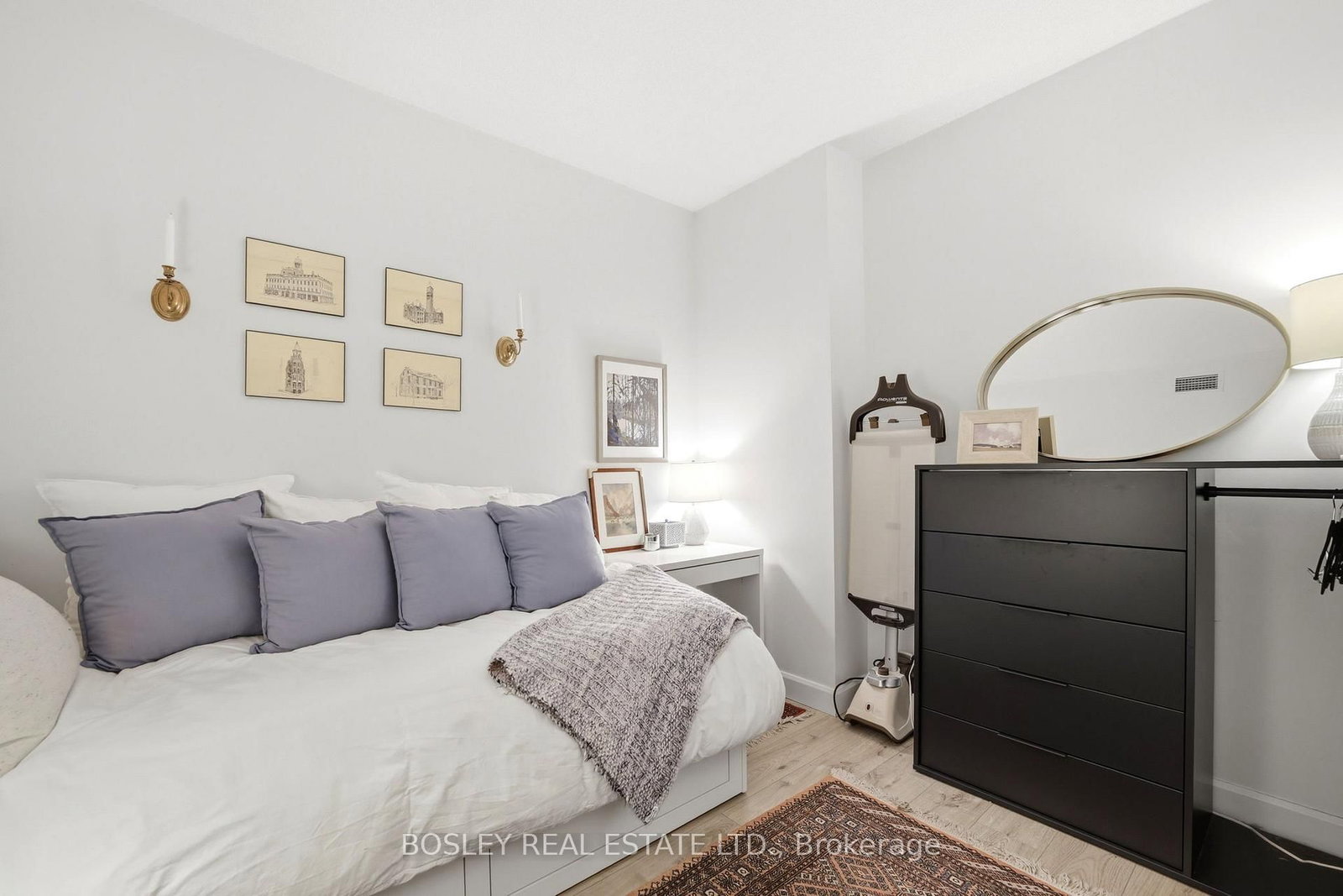 218 Queens Quay W, Unit 2011 - Photo 18