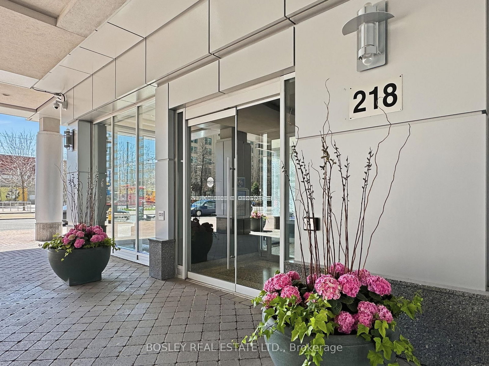 218 Queens Quay W, Unit 2011 - Photo 24