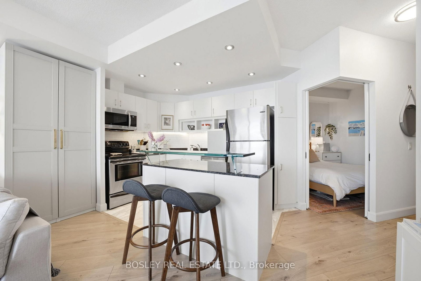 218 Queens Quay W, Unit 2011 - Photo 5