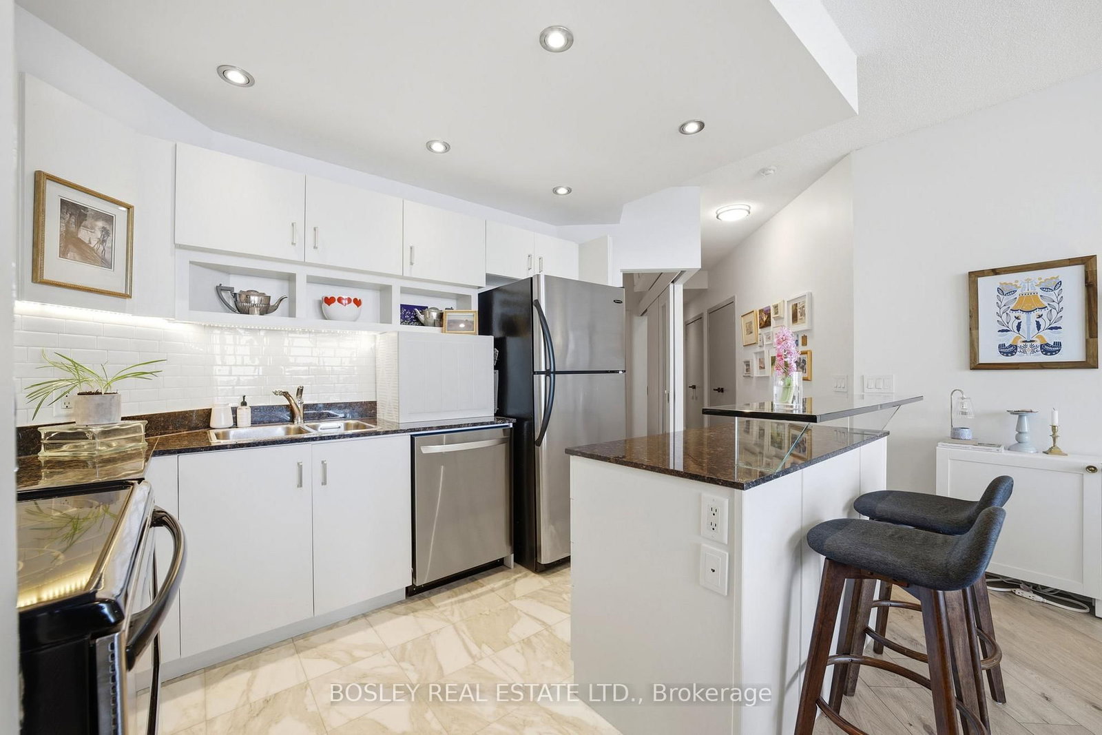 218 Queens Quay W, Unit 2011 - Photo 6