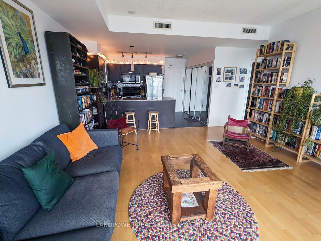 37 Grosvenor Street, Unit 2704 - Photo 9