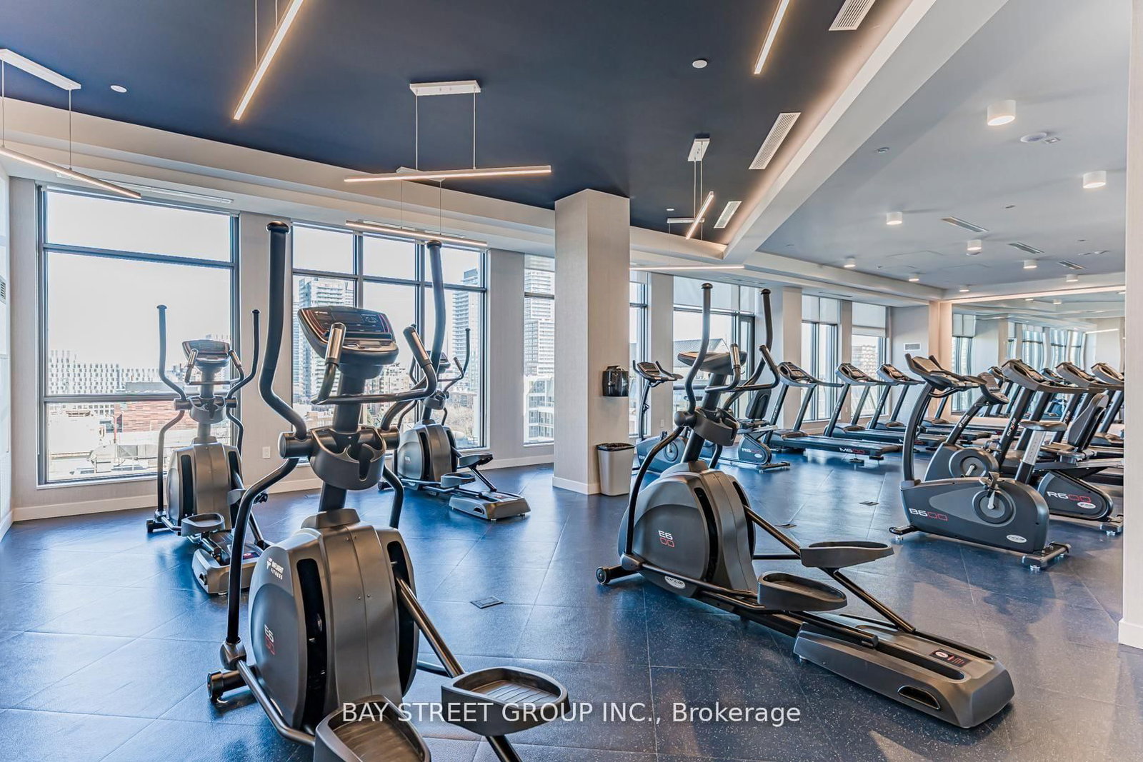 70 Princess Street, Unit 1227E - Photo 32