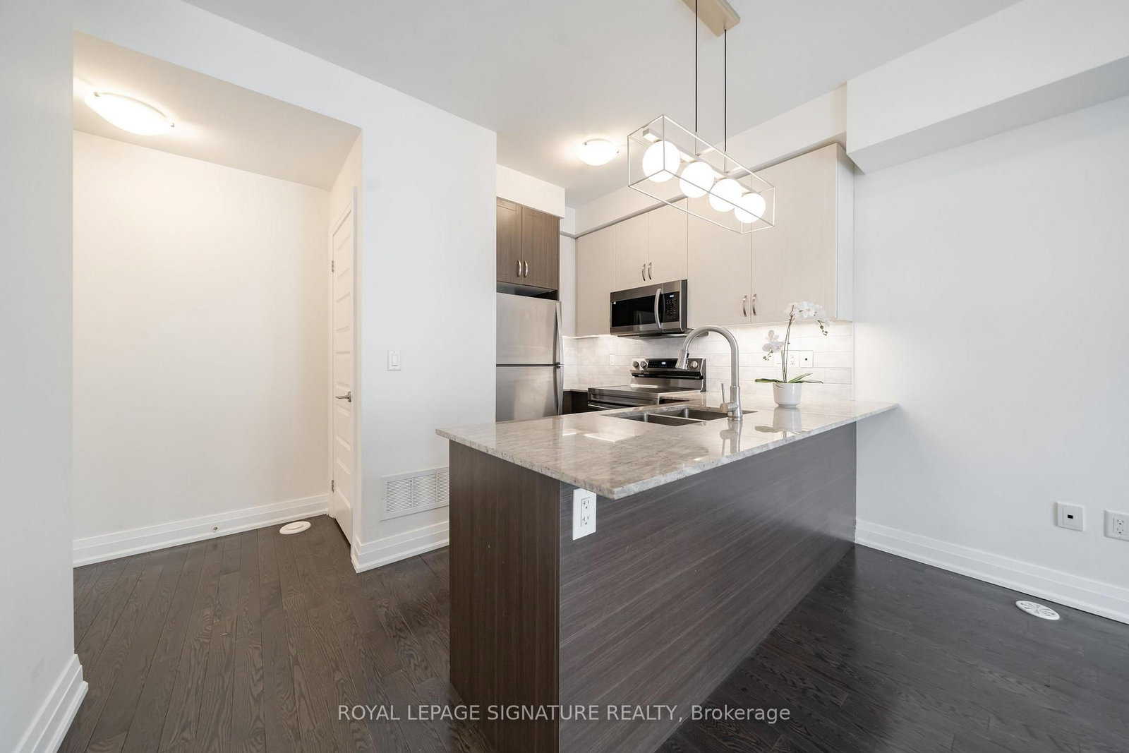 11 Eldora Avenue, Unit 13 - Photo 4