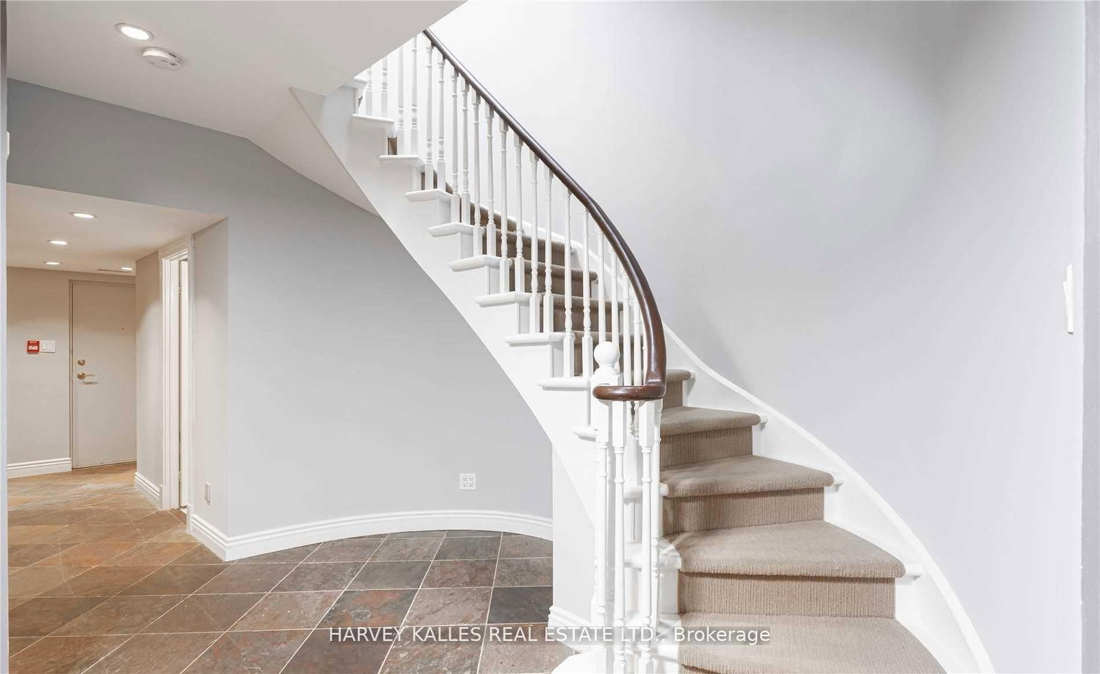 22 Lower Village Gate - Photo 28