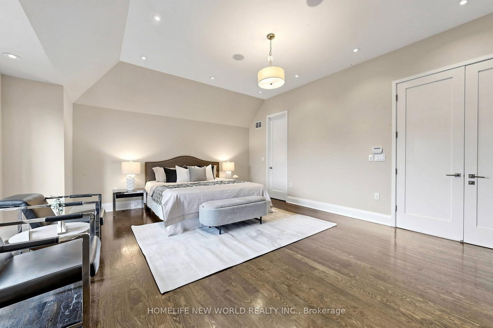 220 Roe Avenue - Photo 14