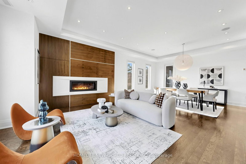 220 Roe Ave, Toronto, M5M 2J4 | Image 2