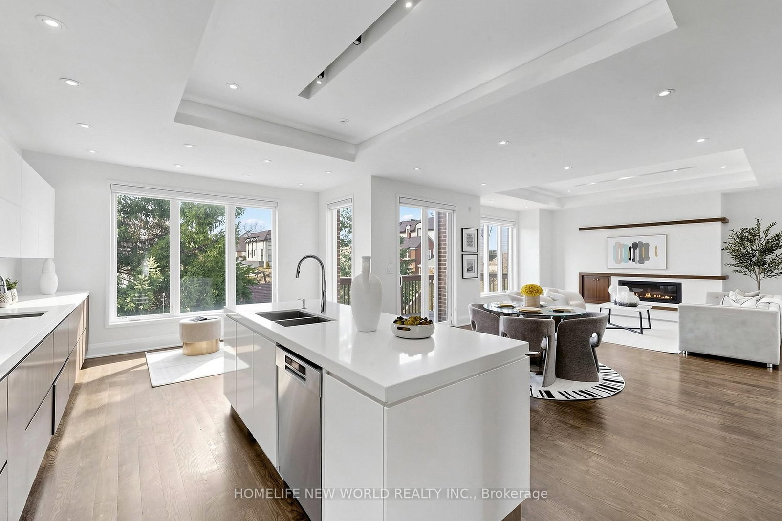 220 Roe Avenue - Photo 8