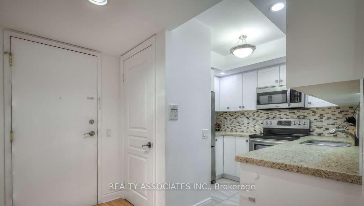 15 Northtown Way, Unit 629 - Photo 12