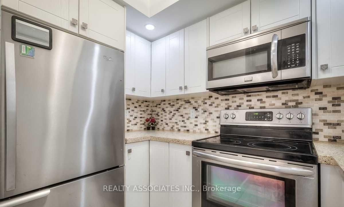 15 Northtown Way, Unit 629 - Photo 17