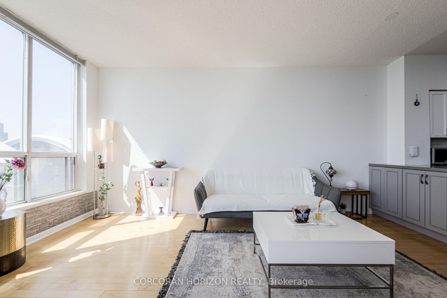 228 Queens Quay W, Unit 2009 - Photo 10