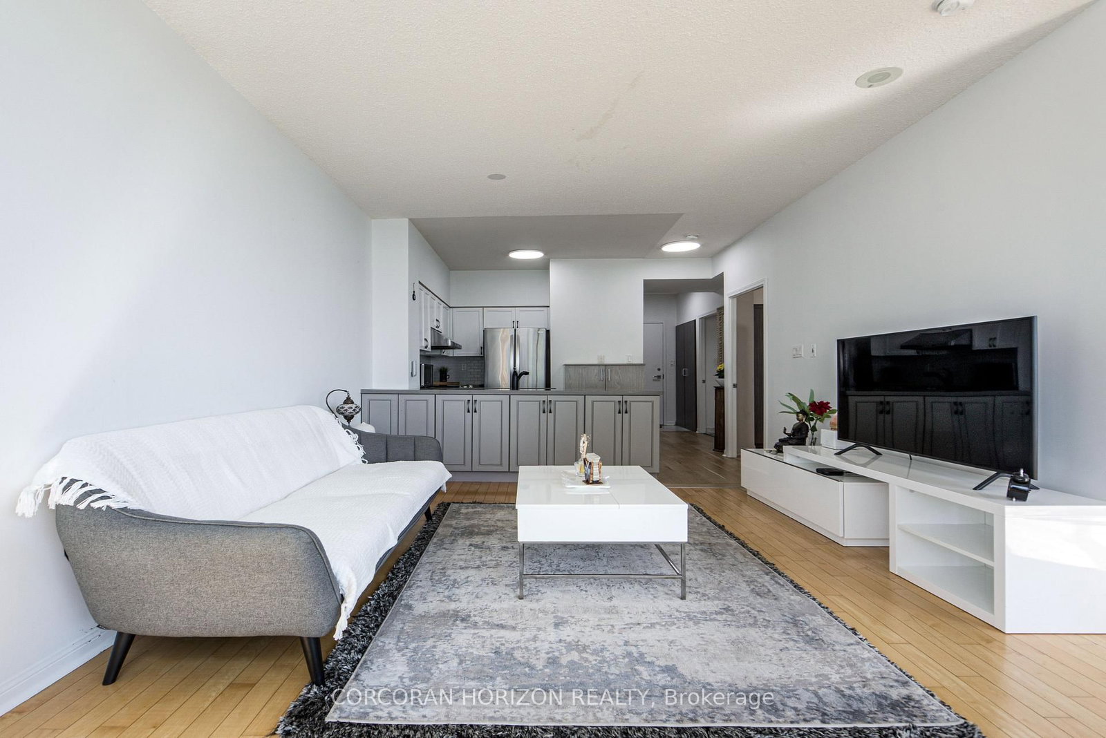 228 Queens Quay W, Unit 2009 - Photo 11