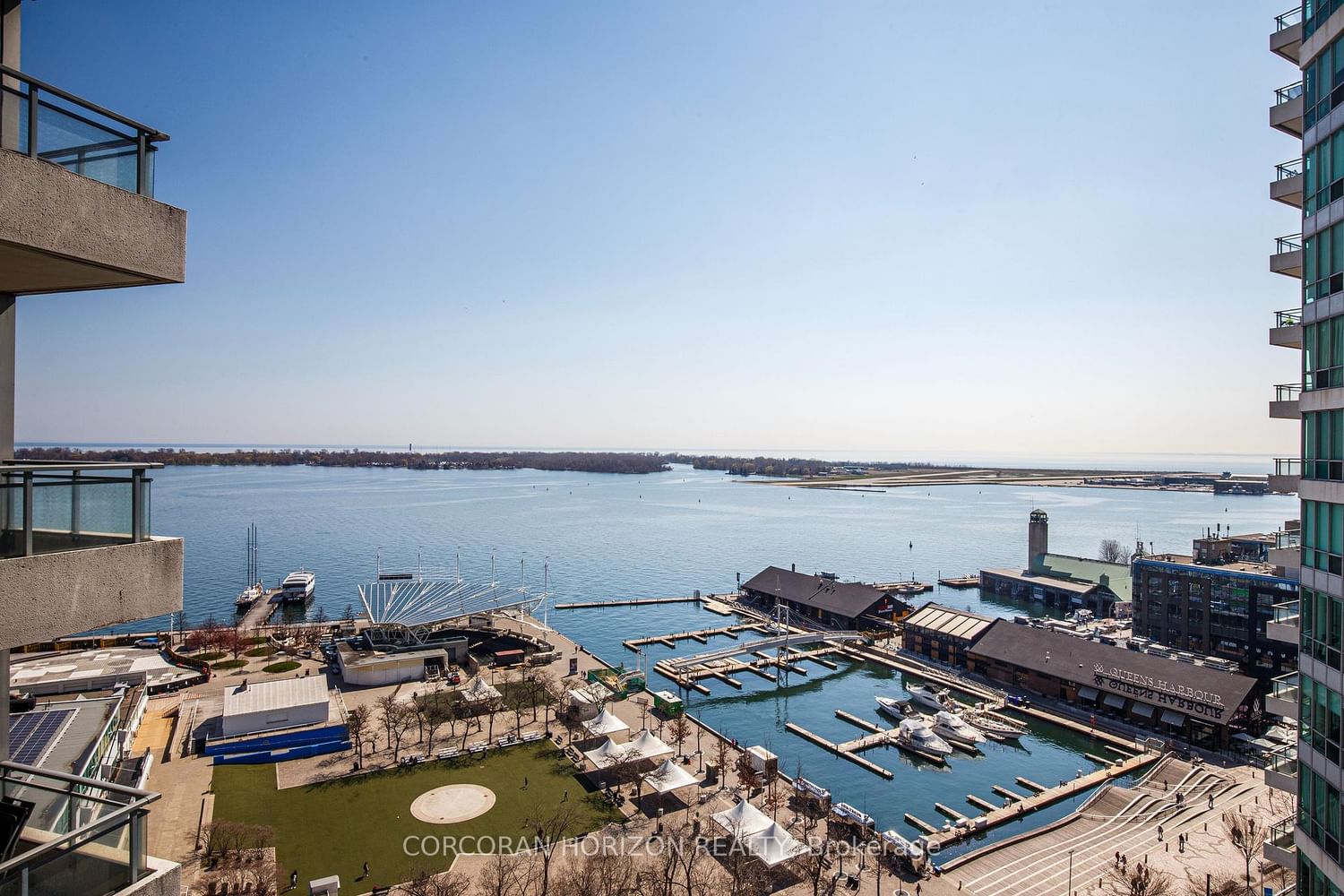 228 Queens Quay W, Unit 2009 - Photo 17