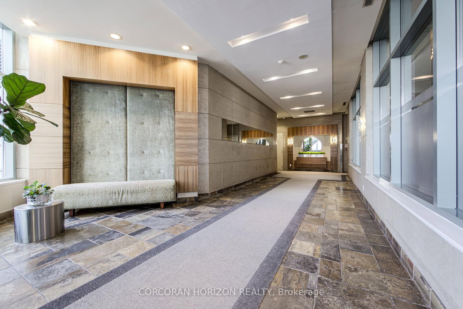 228 Queens Quay W, Unit 2009 - Photo 21