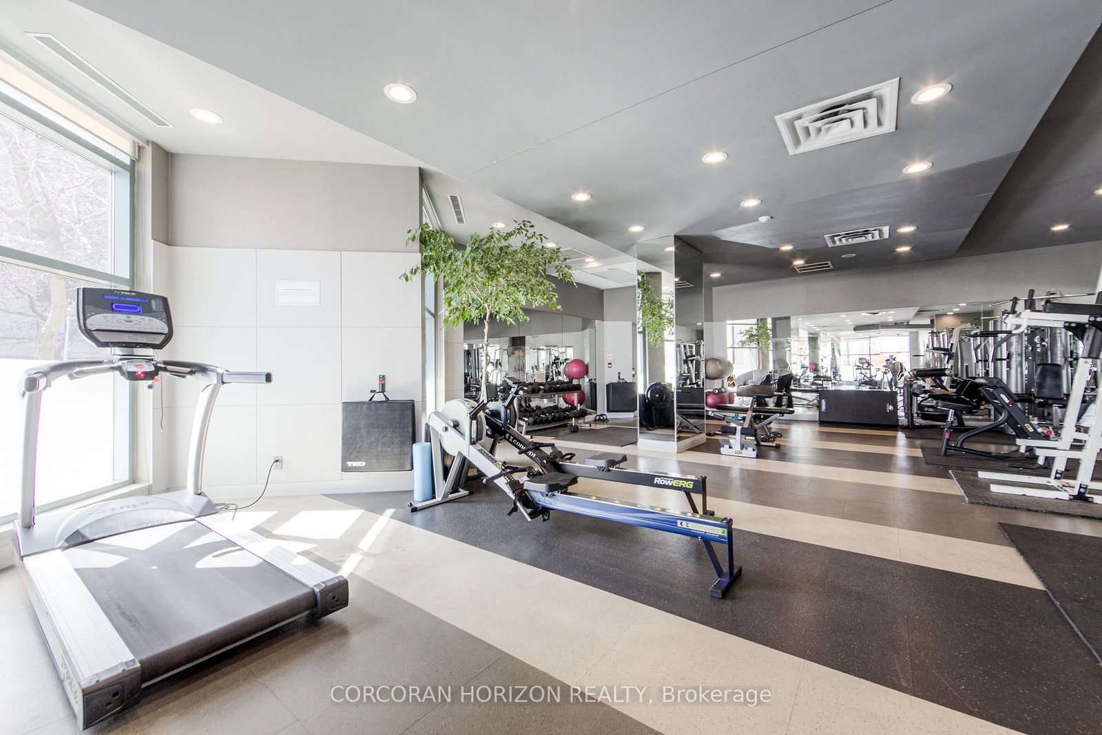 228 Queens Quay W, Unit 2009 - Photo 24