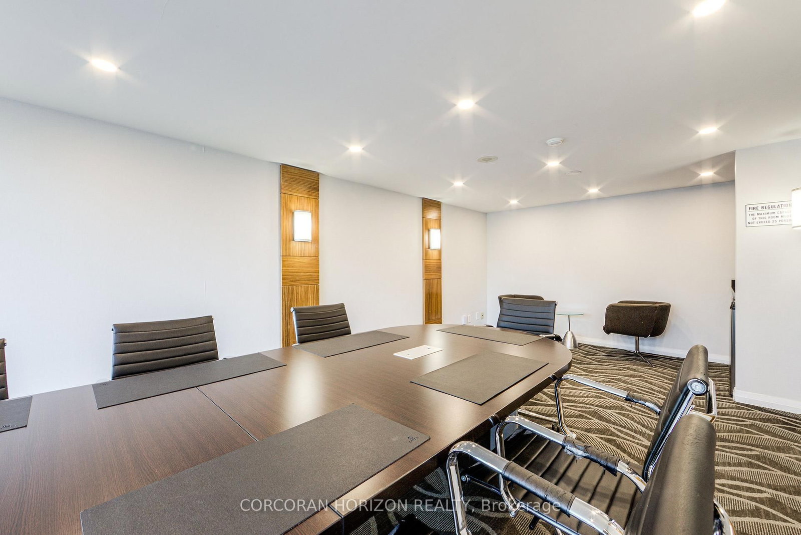 228 Queens Quay W, Unit 2009 - Photo 29