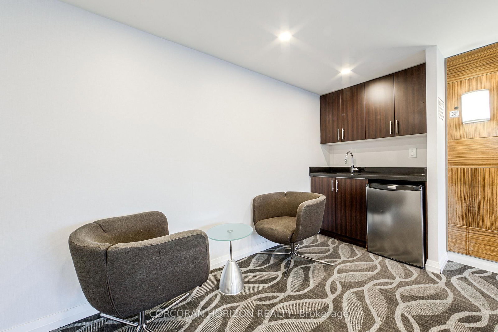 228 Queens Quay W, Unit 2009 - Photo 30