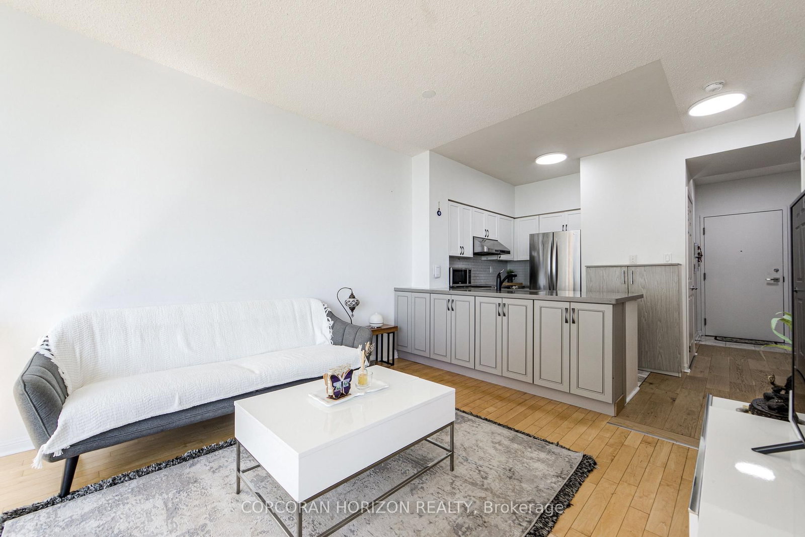 228 Queens Quay W, Unit 2009 - Photo 8