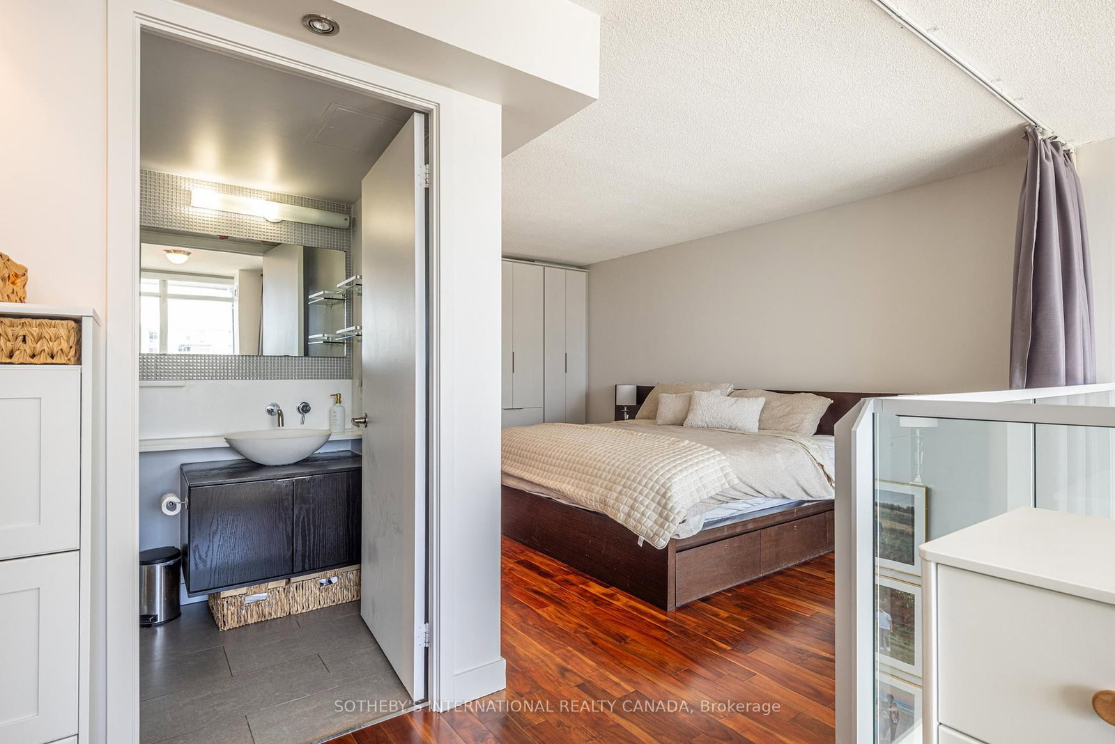 15 Fort York Boulevard, Unit 4308 - Photo 16