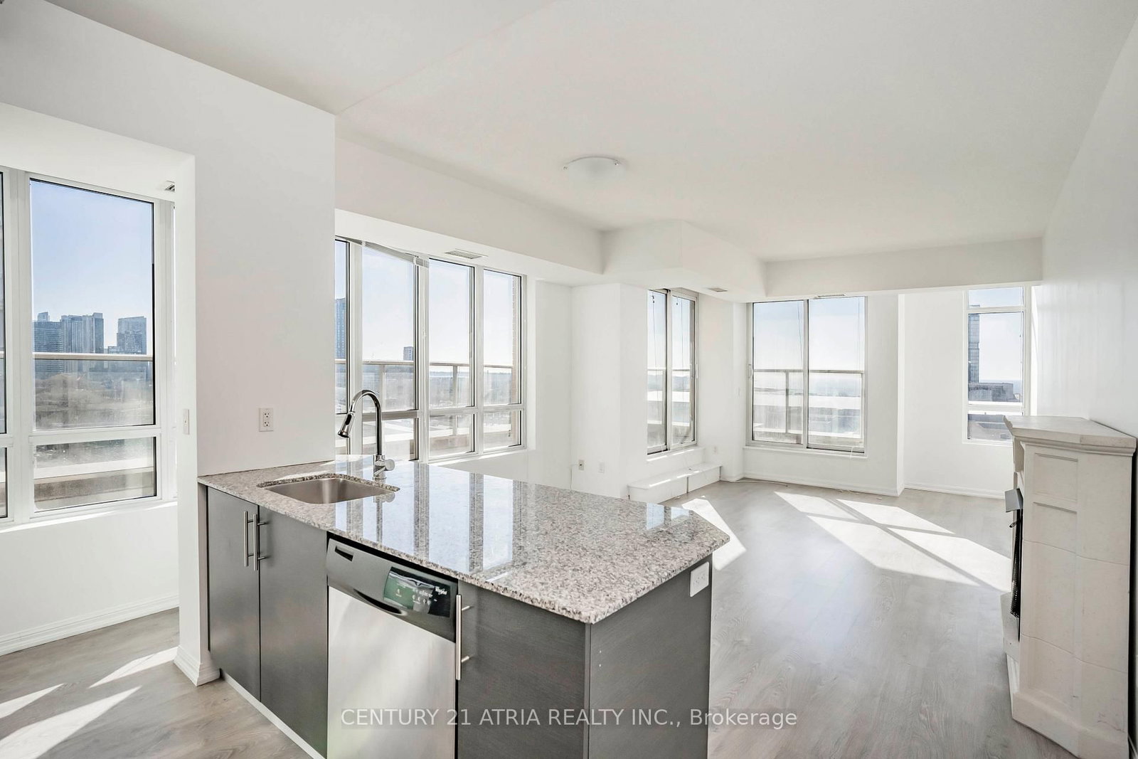 65 East Liberty Street, Unit 1102 - Photo 4