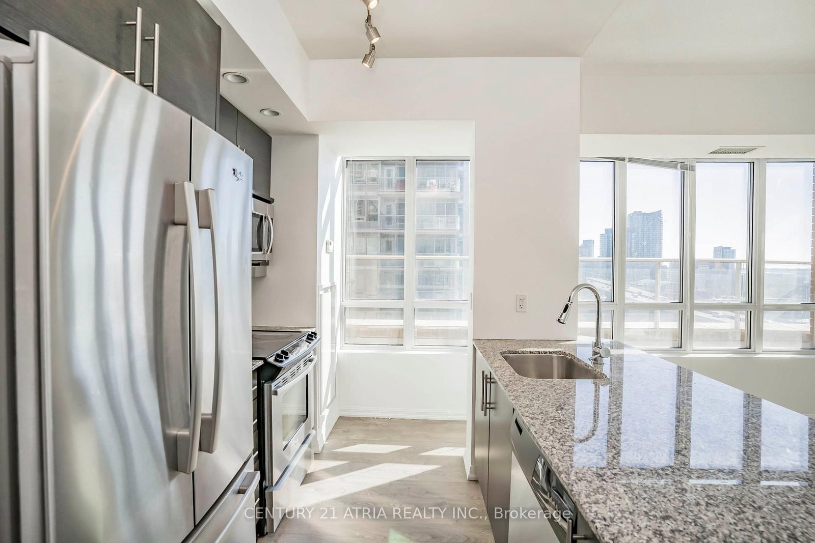 65 East Liberty Street, Unit 1102 - Photo 9