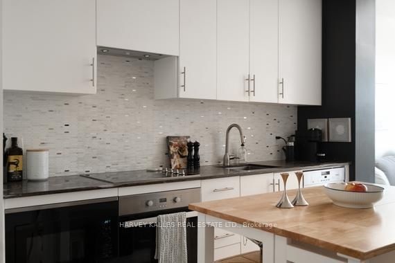 23 Glebe Road W, Unit 709 - Photo 13