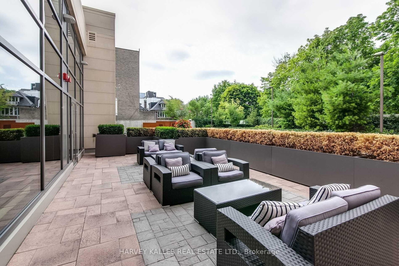 23 Glebe Road W, Unit 709 - Photo 29