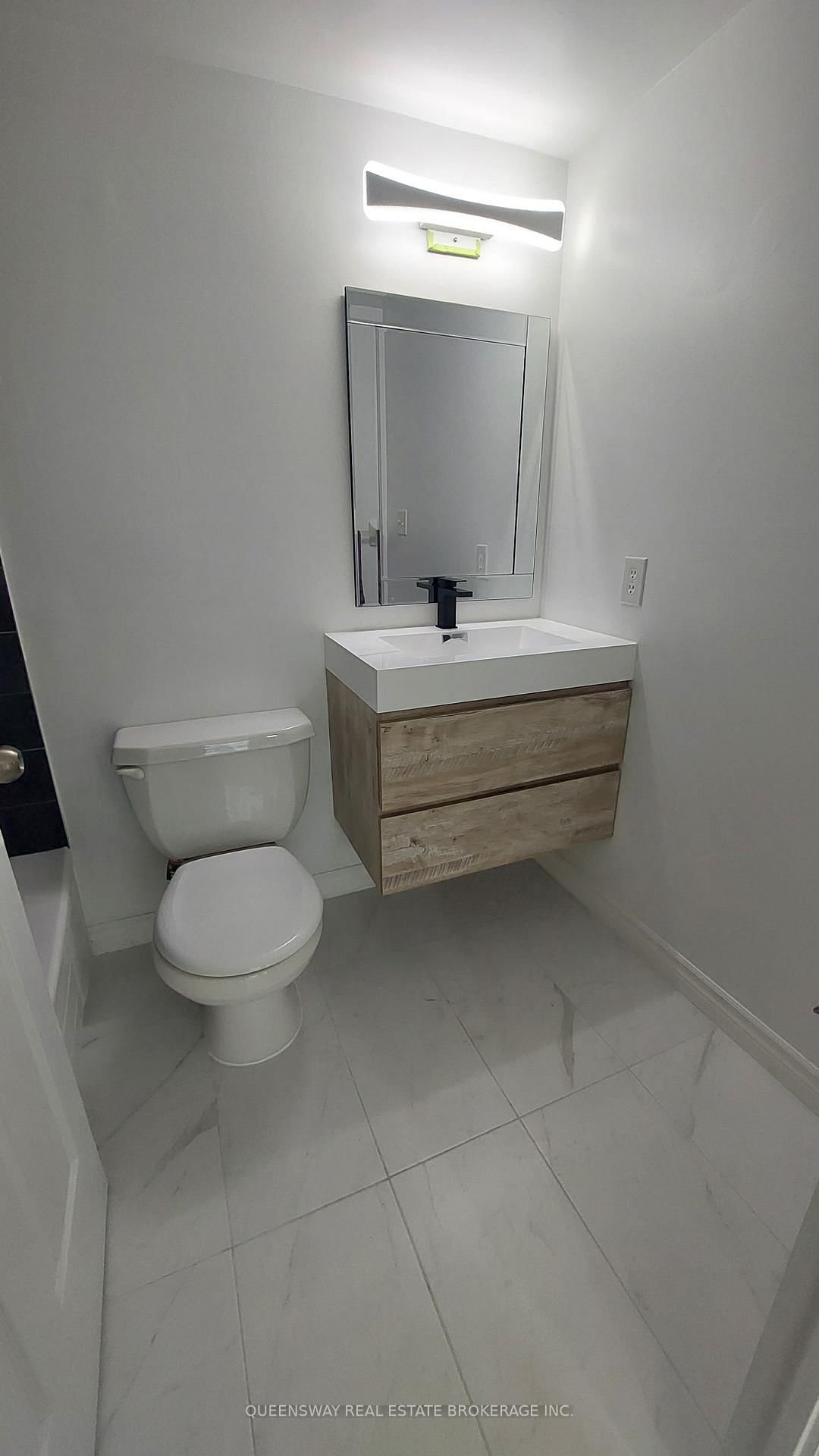 28 Pemberton Avenue, Unit 200 - Photo 15