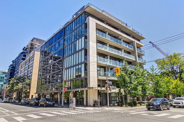 # 704 - 533 Richmond Street W W