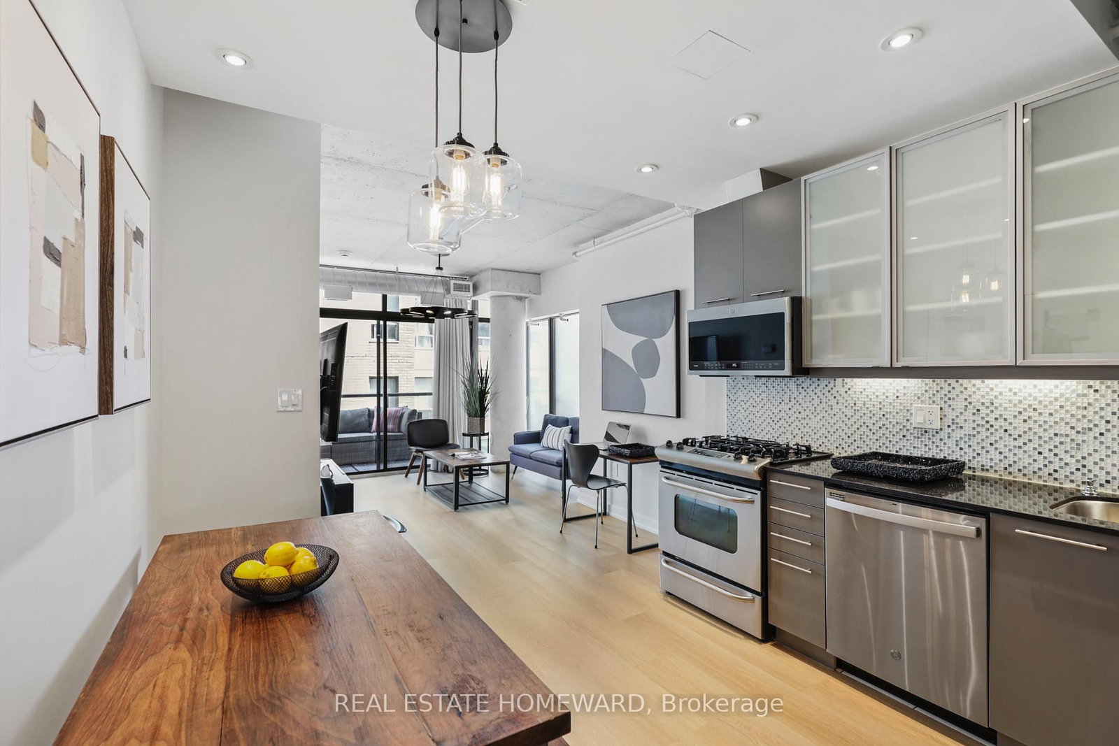 533 W Richmond Street W, Unit # 704 - Photo 10