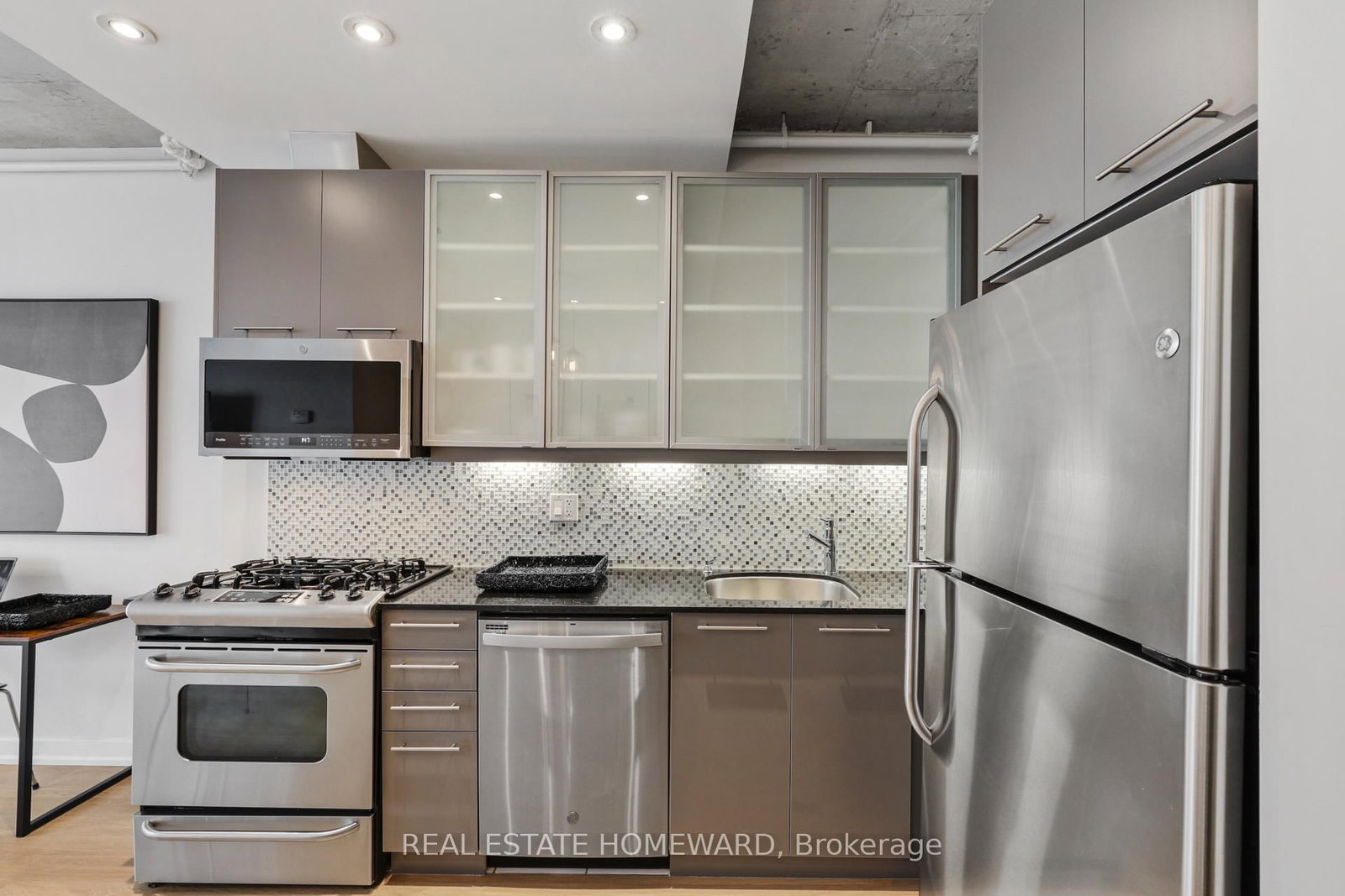 533 W Richmond Street W, Unit # 704 - Photo 11