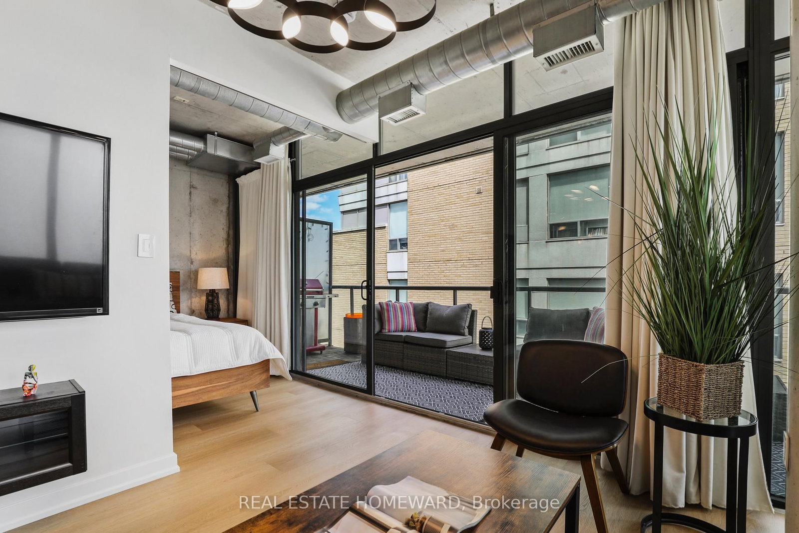 533 W Richmond Street W, Unit # 704 - Photo 20